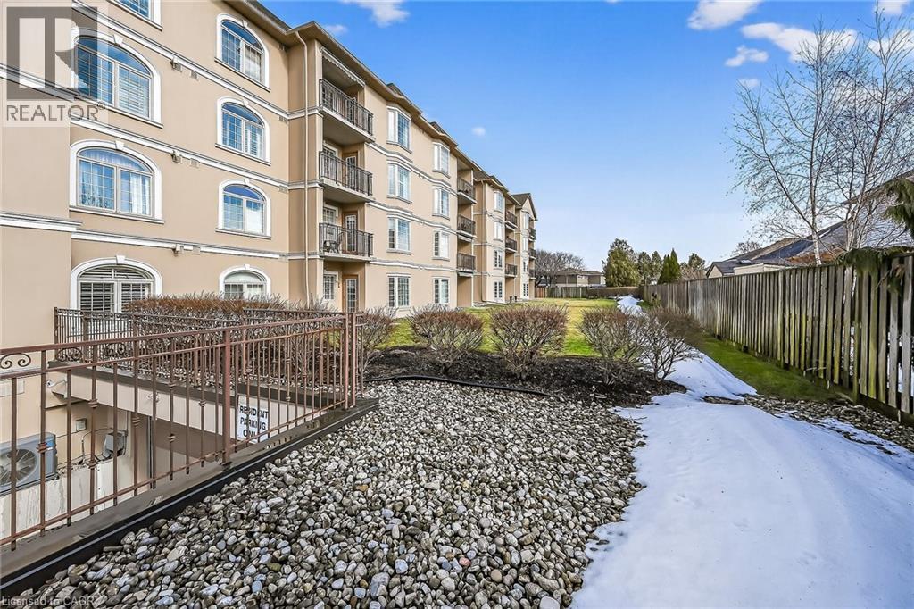 












908 MOHAWK Road E Unit# 308

,
Hamilton,




Ontario
L8T2R8

