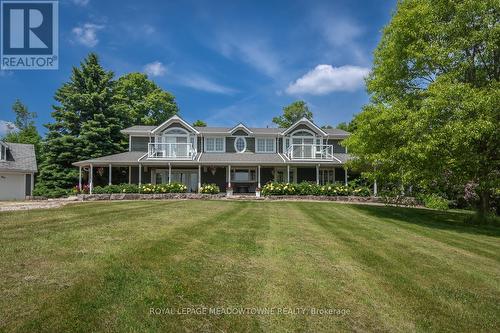 Elevated Country Living 20 Minutes From The 401