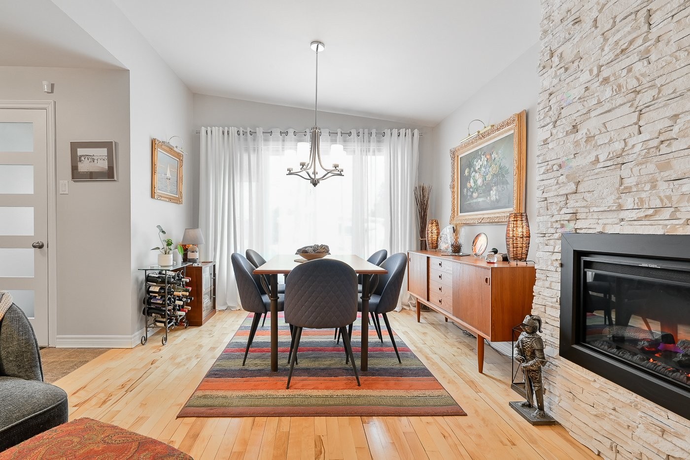 









111


Rue Jubilee

,
Longueuil (Greenfield Park),




QC
J4V3A7

