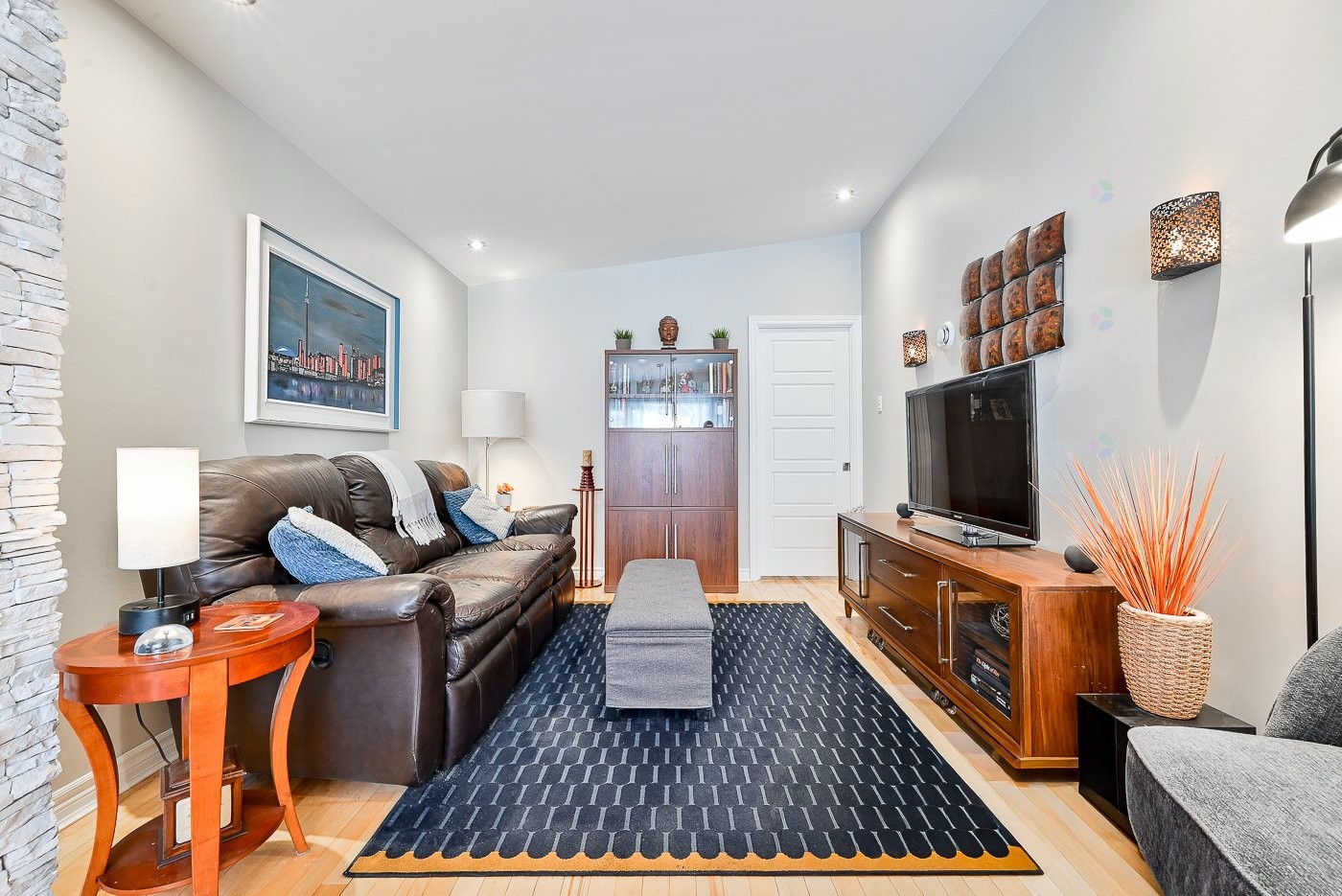 









111


Rue Jubilee

,
Longueuil (Greenfield Park),




QC
J4V3A7

