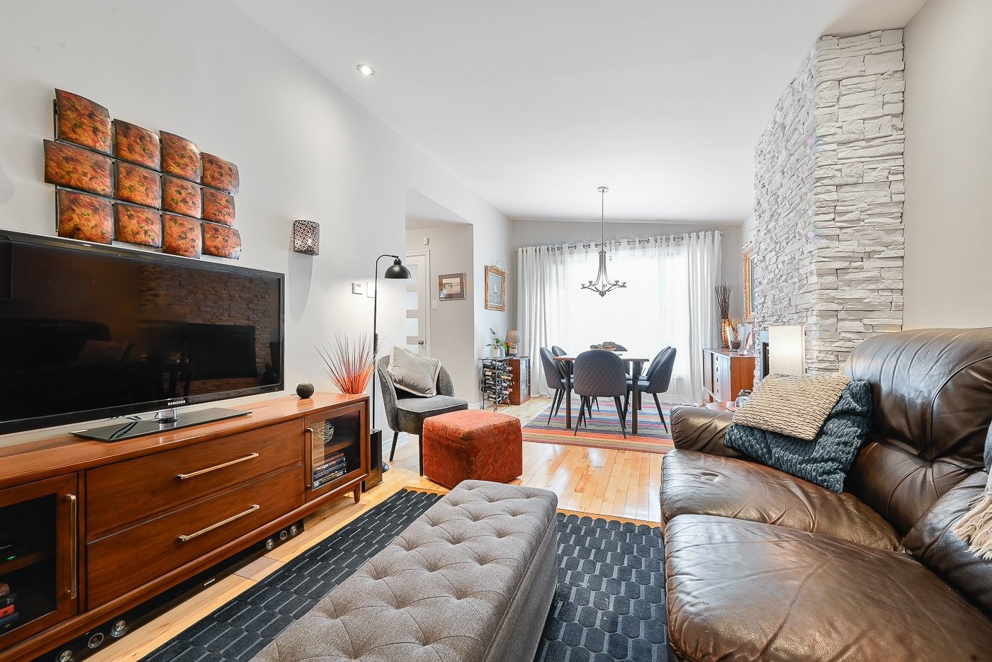 









111


Rue Jubilee

,
Longueuil (Greenfield Park),




QC
J4V3A7

