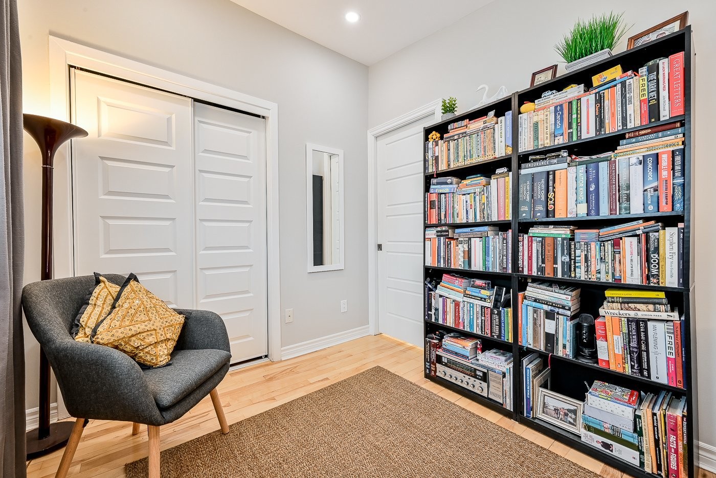 









111


Rue Jubilee

,
Longueuil (Greenfield Park),




QC
J4V3A7

