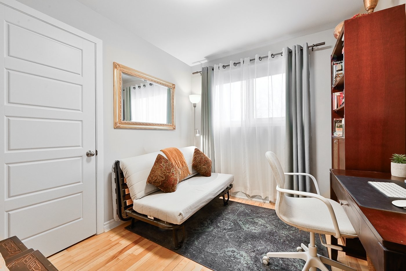 









111


Rue Jubilee

,
Longueuil (Greenfield Park),




QC
J4V3A7

