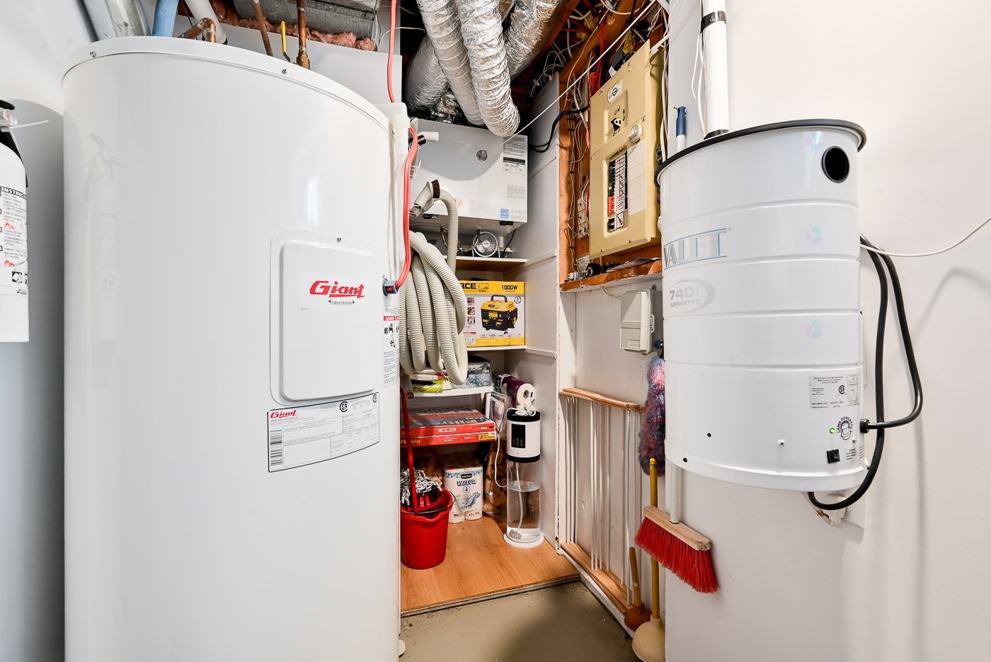 









111


Rue Jubilee

,
Longueuil (Greenfield Park),




QC
J4V3A7

