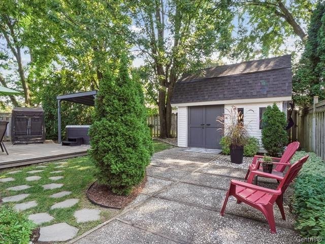 









111


Rue Jubilee

,
Longueuil (Greenfield Park),




QC
J4V3A7

