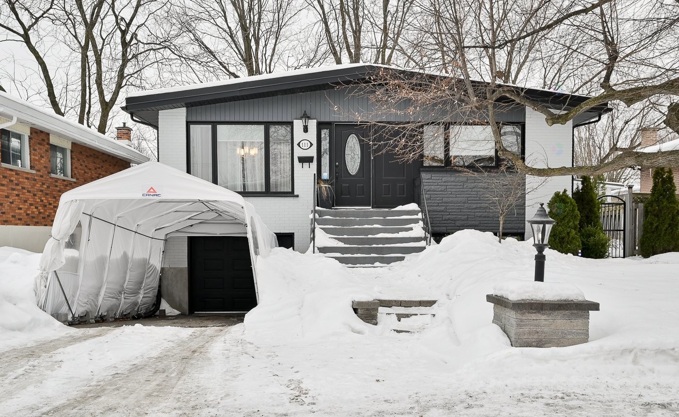 









111


Rue Jubilee

,
Longueuil (Greenfield Park),




QC
J4V3A7

