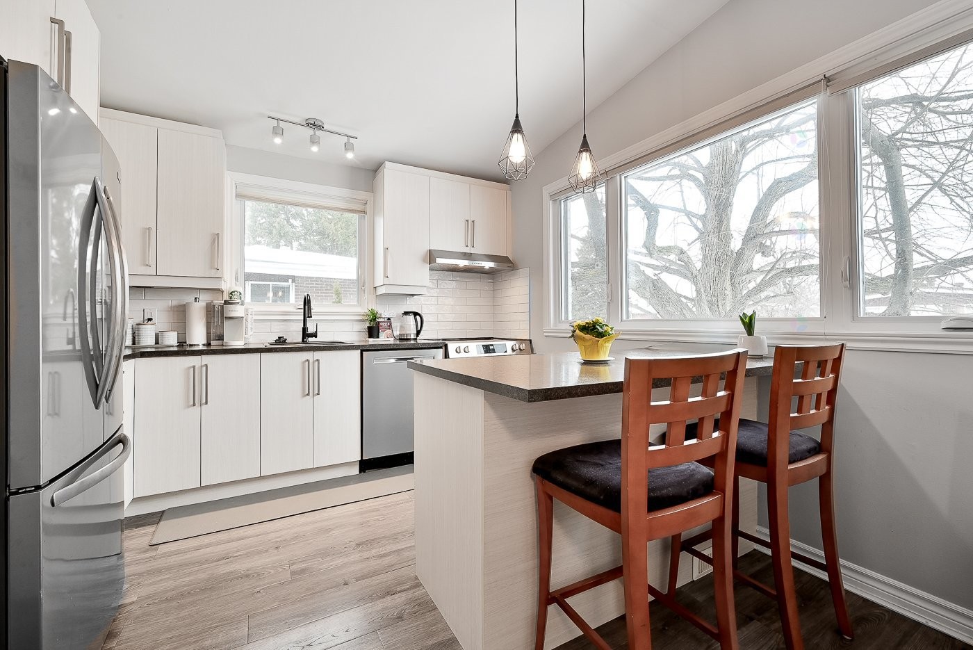 









111


Rue Jubilee

,
Longueuil (Greenfield Park),




QC
J4V3A7

