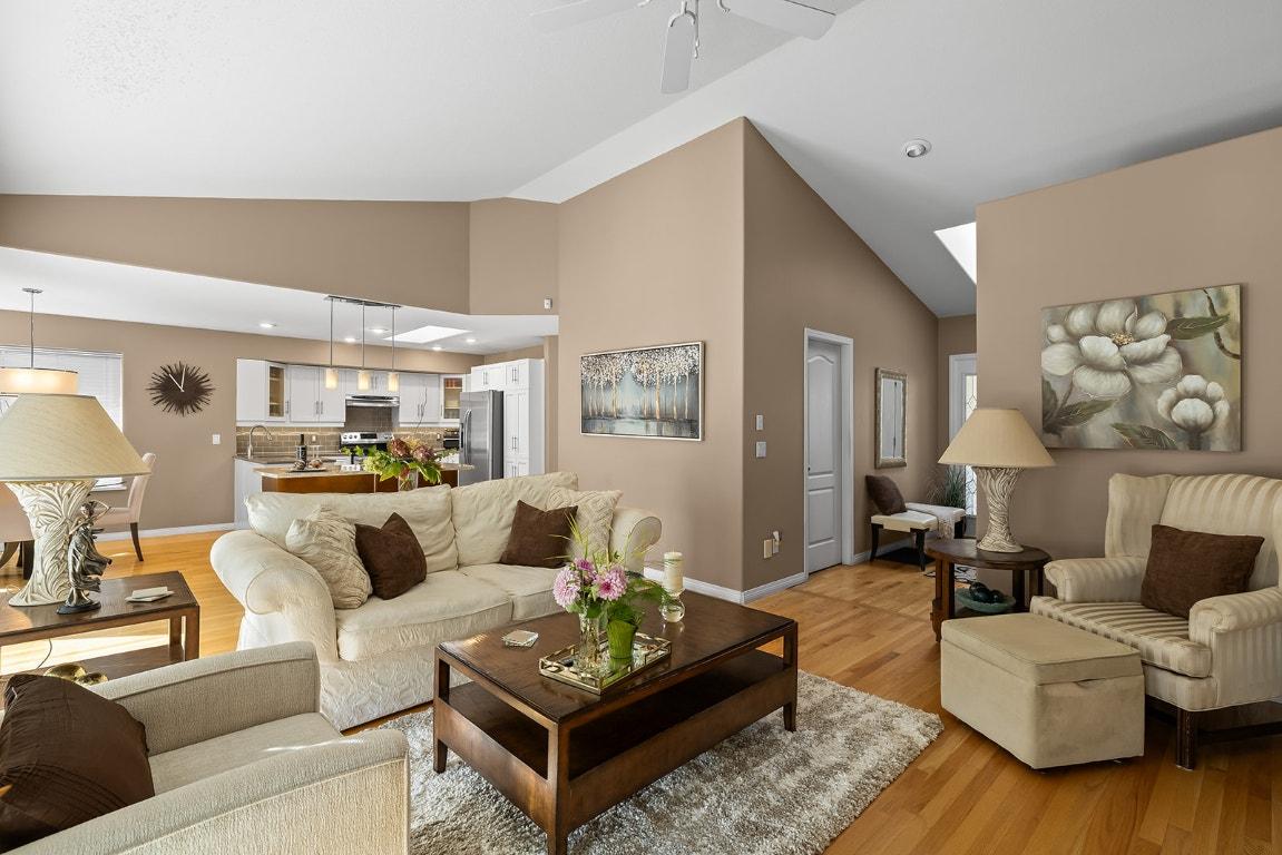 









3576


Apple Way

Boulevard,
West Kelowna,




BC
V4T 1Y7

