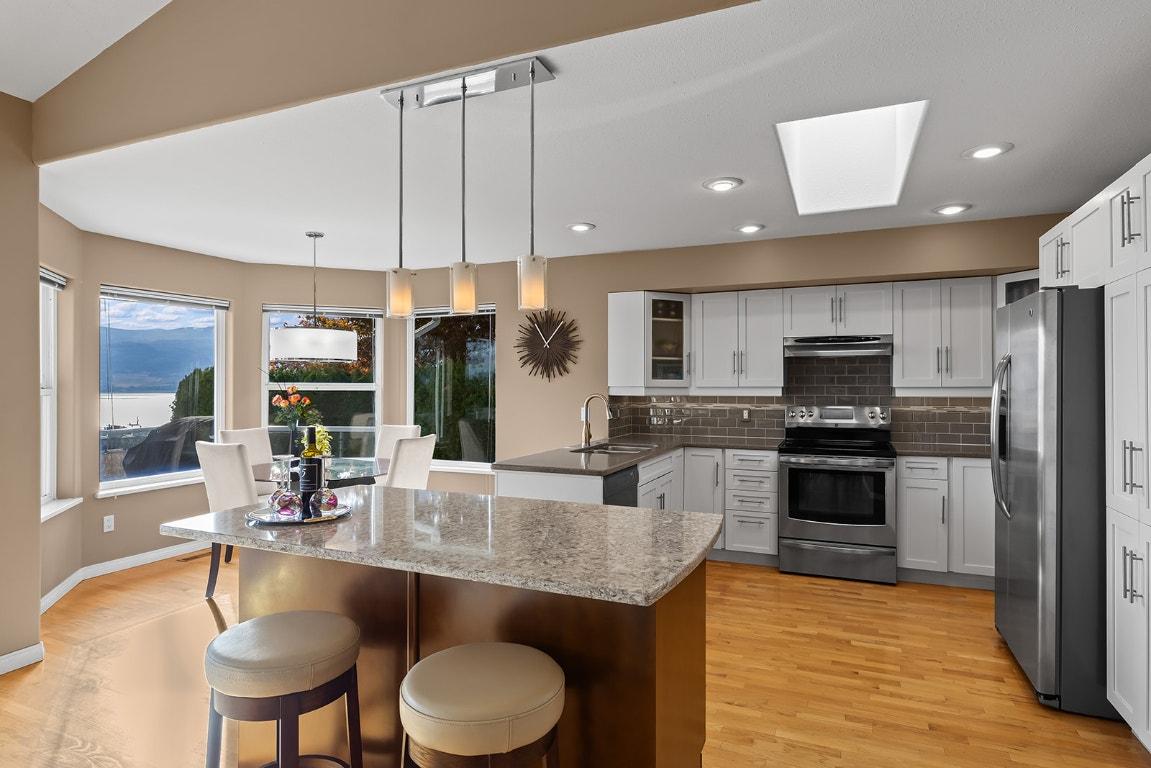 









3576


Apple Way

Boulevard,
West Kelowna,




BC
V4T 1Y7

