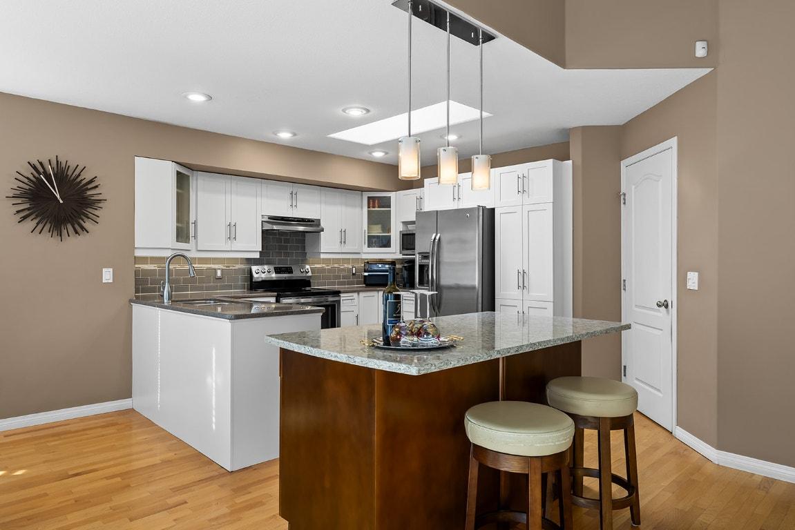 









3576


Apple Way

Boulevard,
West Kelowna,




BC
V4T 1Y7

