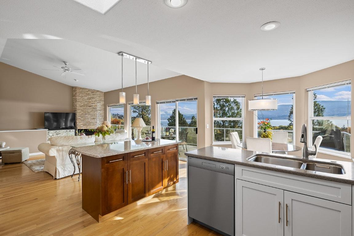 









3576


Apple Way

Boulevard,
West Kelowna,




BC
V4T 1Y7

