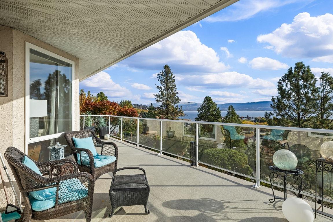 









3576


Apple Way

Boulevard,
West Kelowna,




BC
V4T 1Y7

