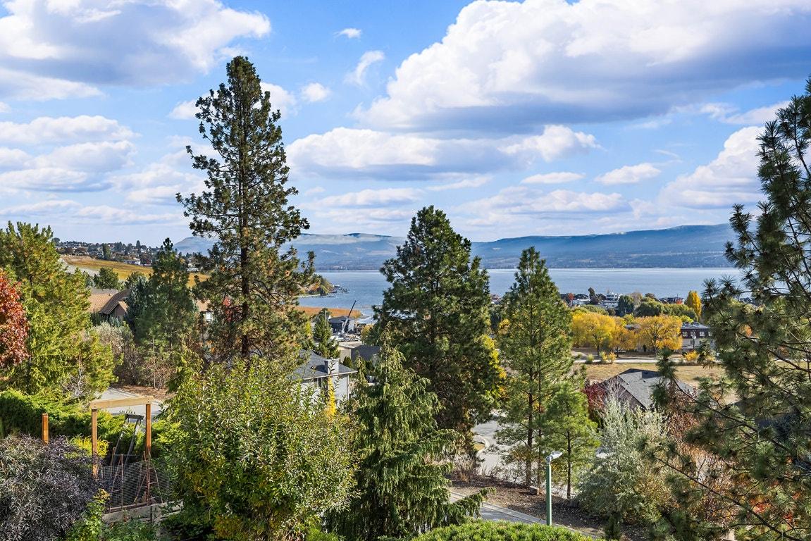 









3576


Apple Way

Boulevard,
West Kelowna,




BC
V4T 1Y7

