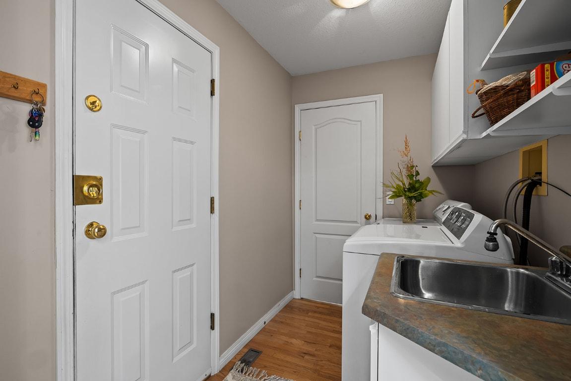 









3576


Apple Way

Boulevard,
West Kelowna,




BC
V4T 1Y7

