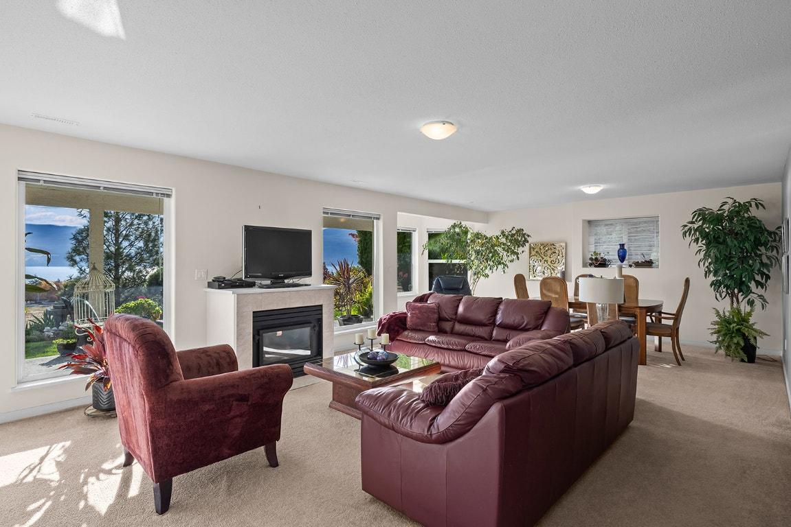 









3576


Apple Way

Boulevard,
West Kelowna,




BC
V4T 1Y7

