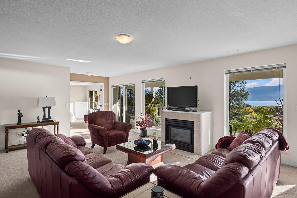 









3576


Apple Way

Boulevard,
West Kelowna,




BC
V4T 1Y7

