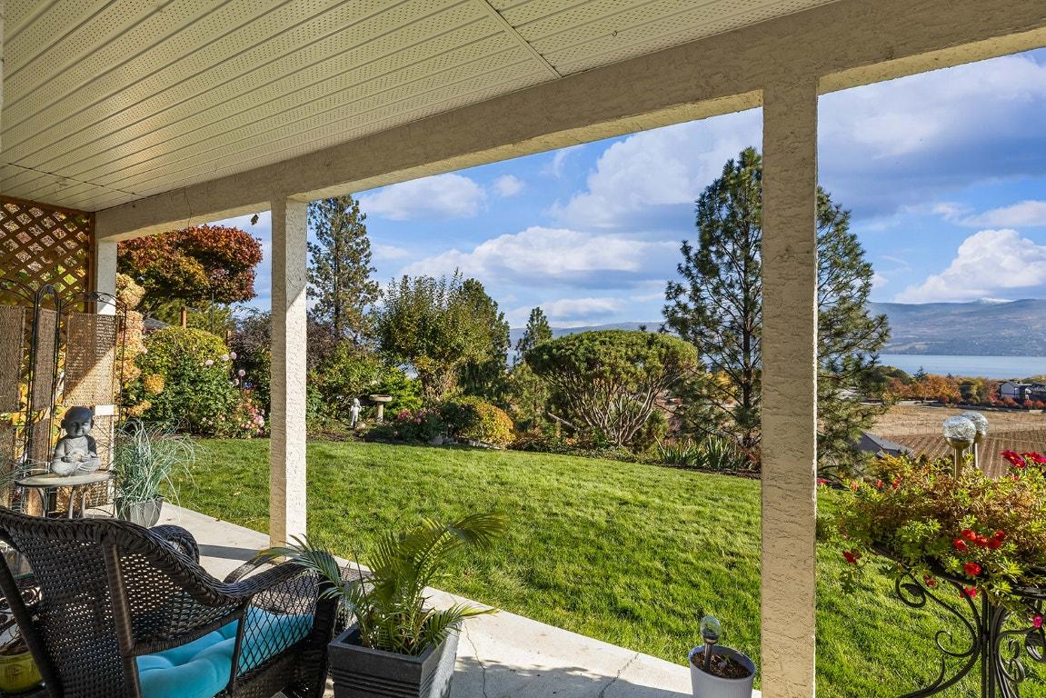 









3576


Apple Way

Boulevard,
West Kelowna,




BC
V4T 1Y7

