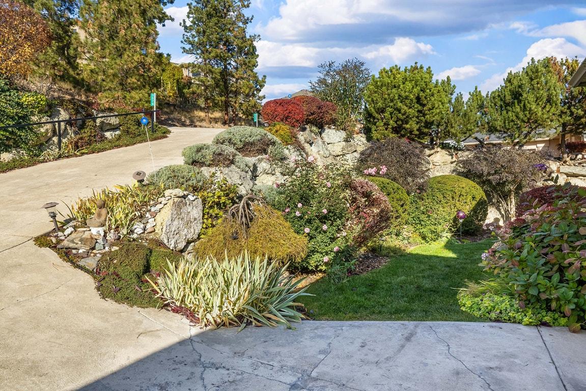 









3576


Apple Way

Boulevard,
West Kelowna,




BC
V4T 1Y7

