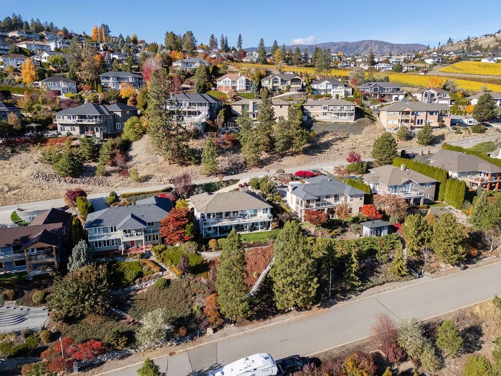 









3576


Apple Way

Boulevard,
West Kelowna,




BC
V4T 1Y7

