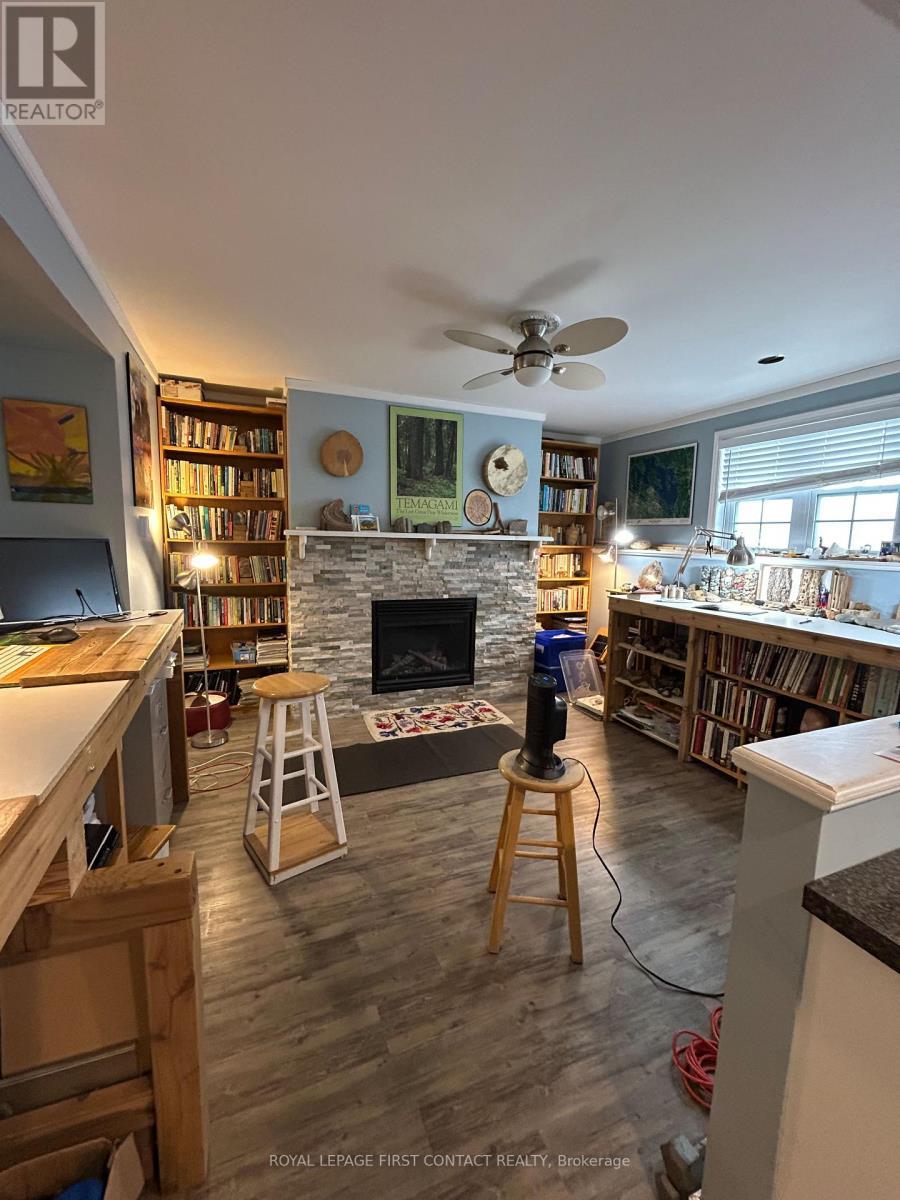 












1041 WELCH ROAD

,
Minden Hills,




Ontario
K0M2K0

