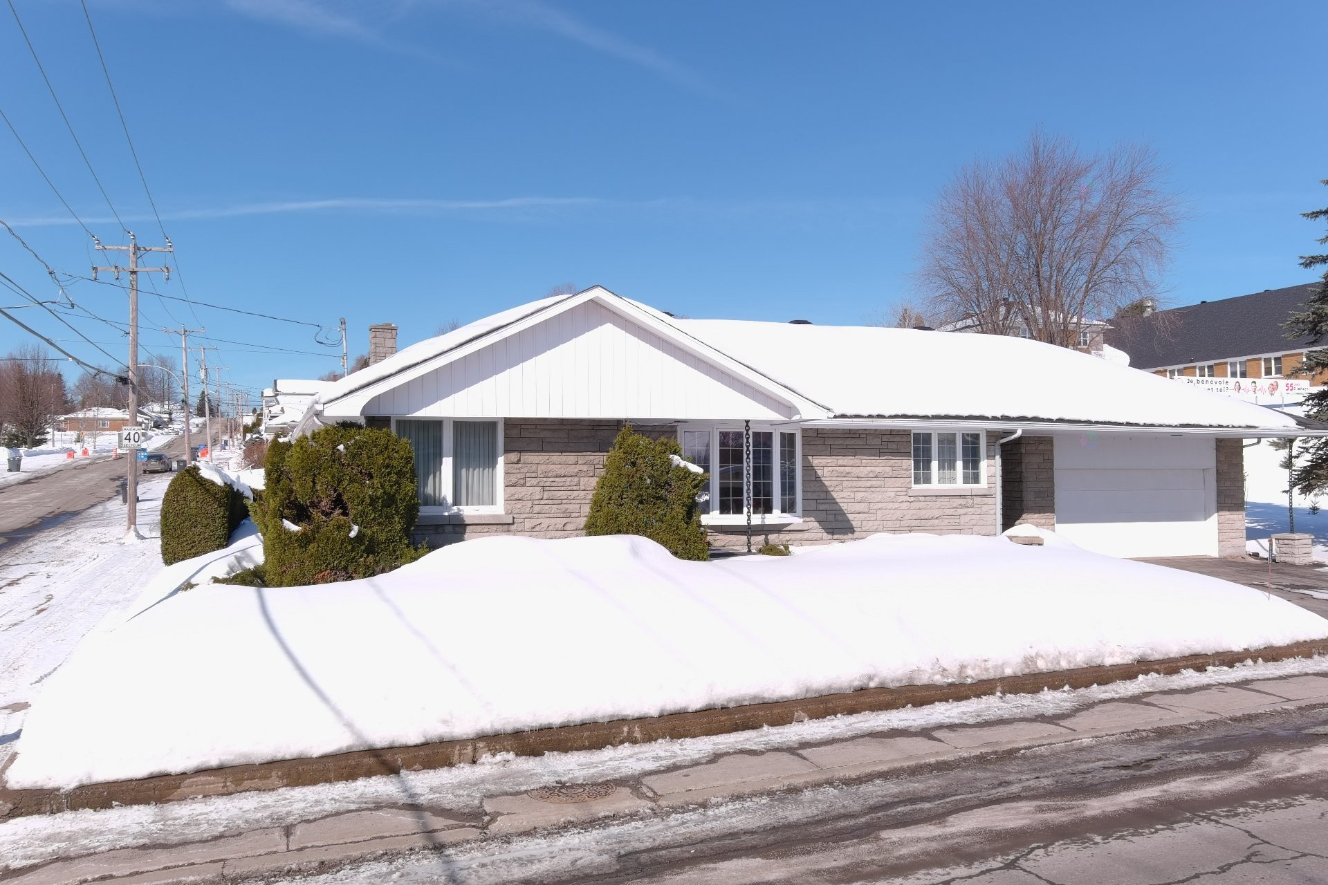 









4303


Boul. des Hêtres

,
Shawinigan,




QC
G9N4V5

