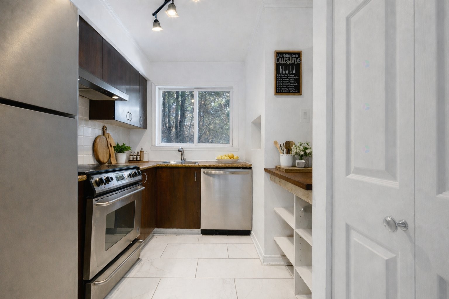 









1527


Boul. de la Grande-Allée

,
Boisbriand,




QC
J7G2T6

