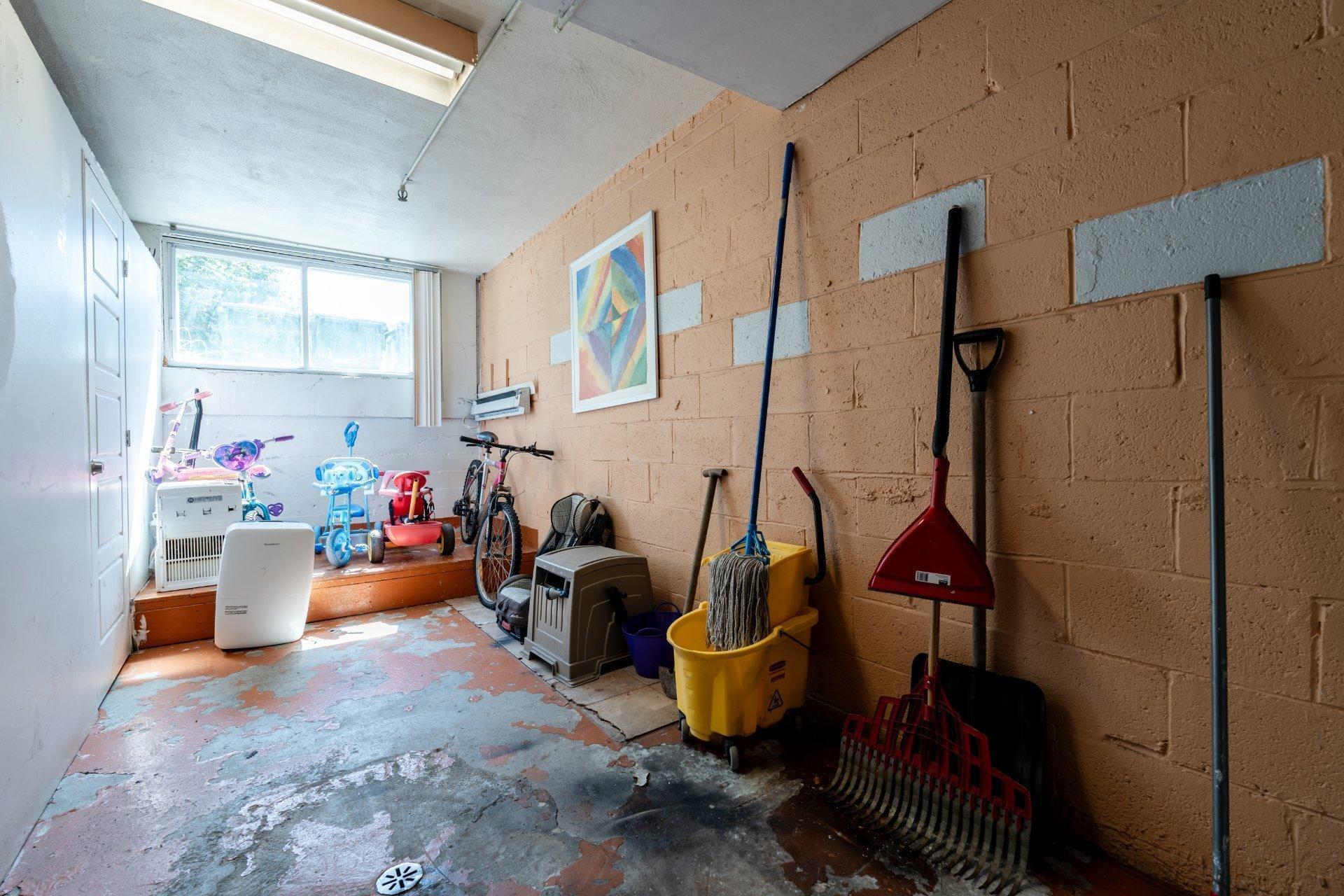 









9267


Boul. LaSalle

, 9,
Montréal (LaSalle),




QC
H8R2M6

