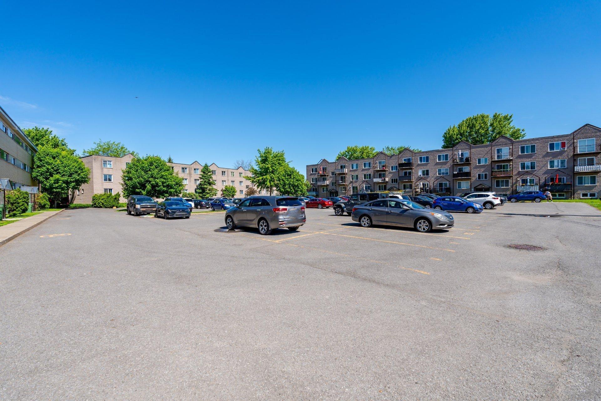 









9267


Boul. LaSalle

, 9,
Montréal (LaSalle),




QC
H8R2M6

