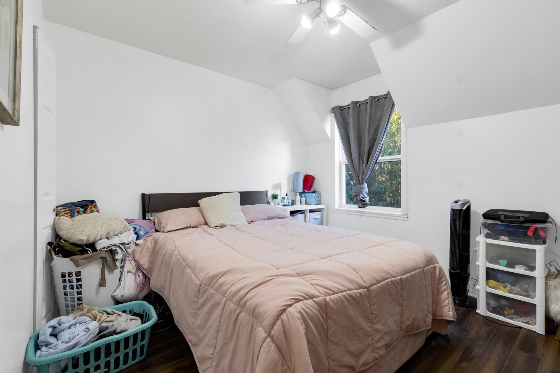 









1527Z


Boul. de la Grande-Allée

,
Boisbriand,




QC
J7G2T6

