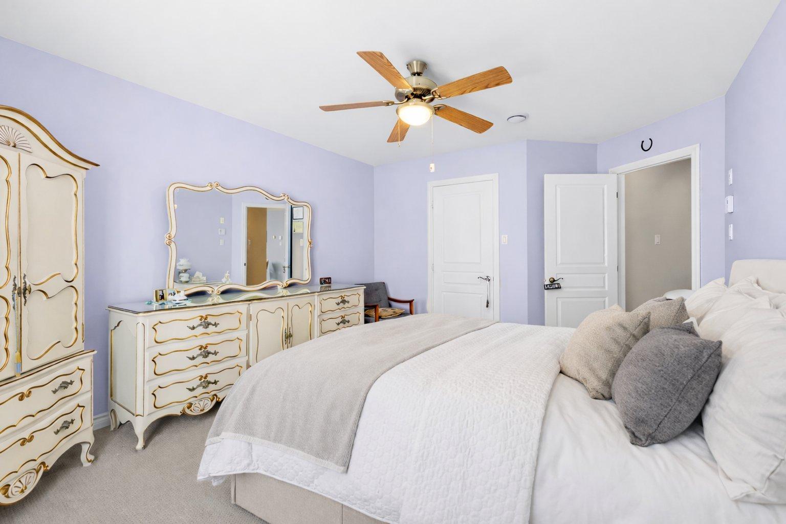 









2525


Rue Dutrisac

, 302,
Vaudreuil-Dorion,




QC
J7V9W7

