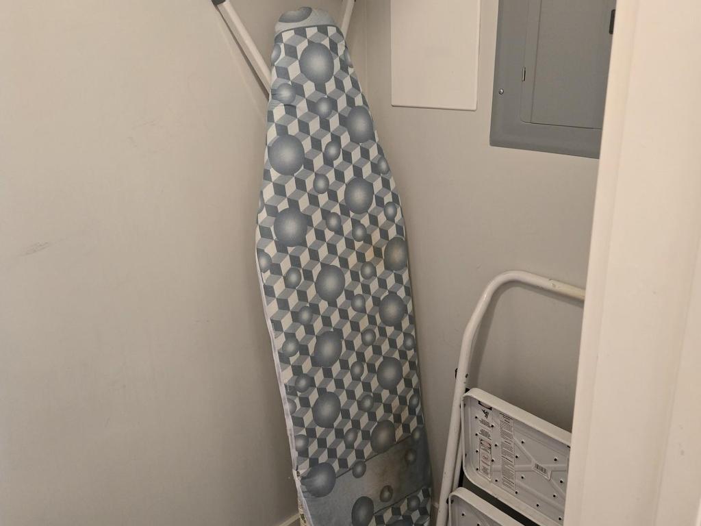 












504 15 Kings Wharf Place

,
Dartmouth,




NS
B2Y 0C2

