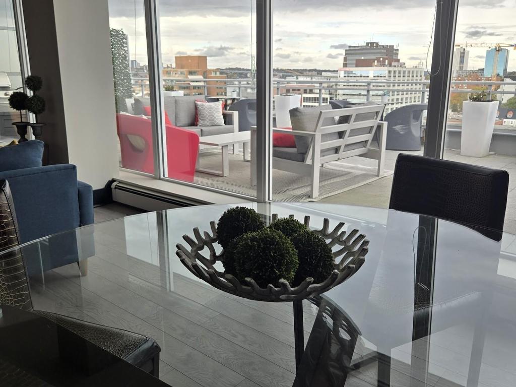 












504 15 Kings Wharf Place

,
Dartmouth,




NS
B2Y 0C2

