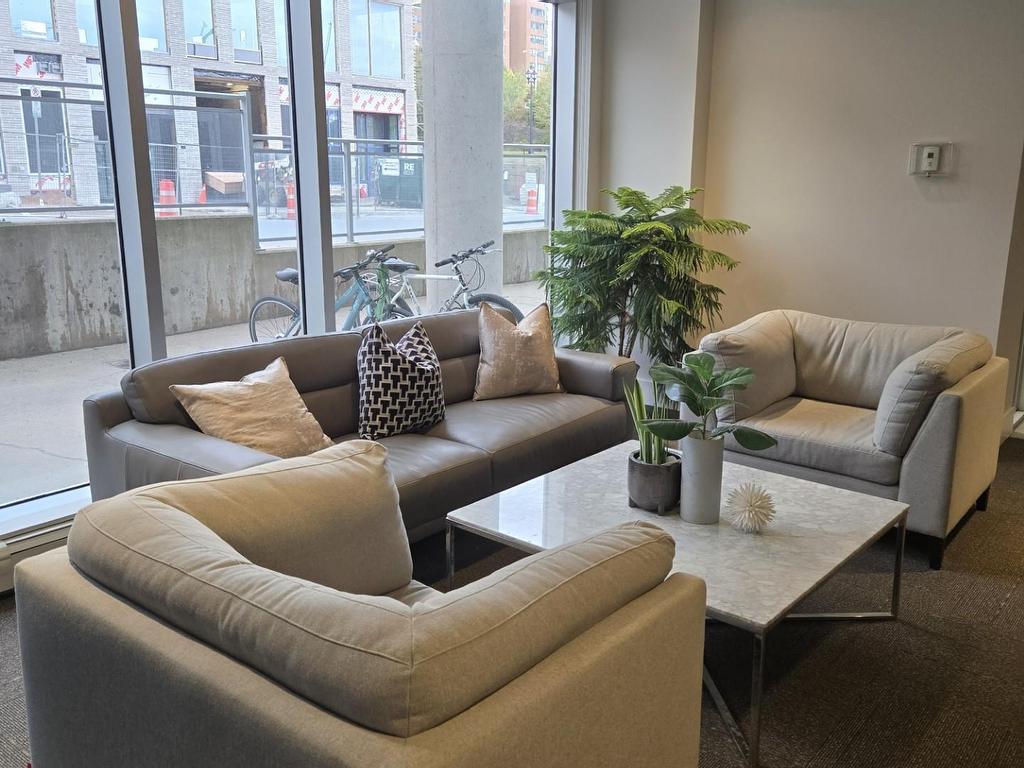 












504 15 Kings Wharf Place

,
Dartmouth,




NS
B2Y 0C2

