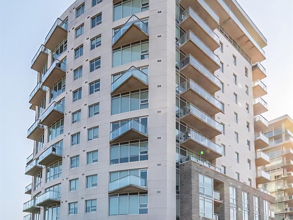 












504 15 Kings Wharf Place

,
Dartmouth,




NS
B2Y 0C2

