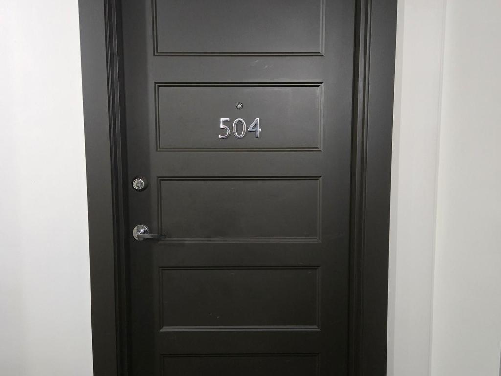 












504 15 Kings Wharf Place

,
Dartmouth,




NS
B2Y 0C2

