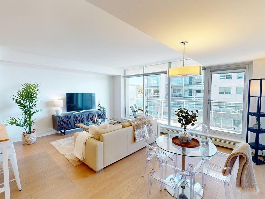 












504 15 Kings Wharf Place

,
Dartmouth,




NS
B2Y 0C2

