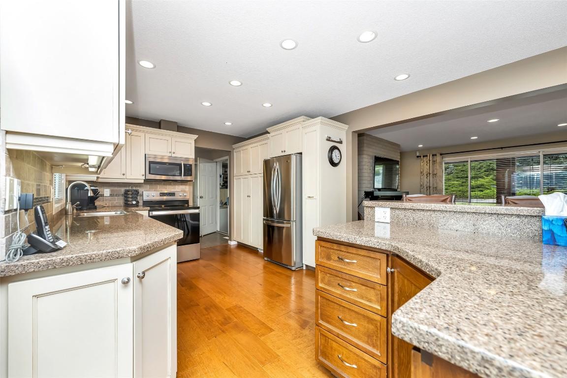 









6463


Blue Jay

Road,
Vernon,




BC
V1H 1W5

