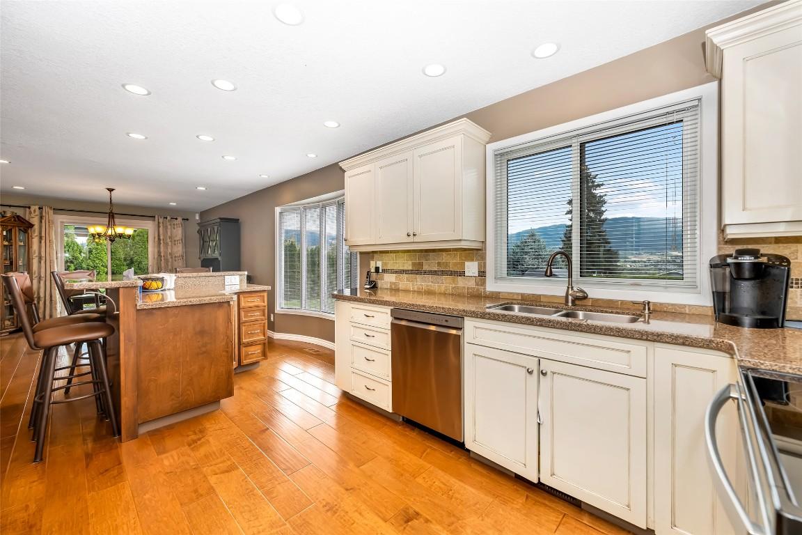 









6463


Blue Jay

Road,
Vernon,




BC
V1H 1W5

