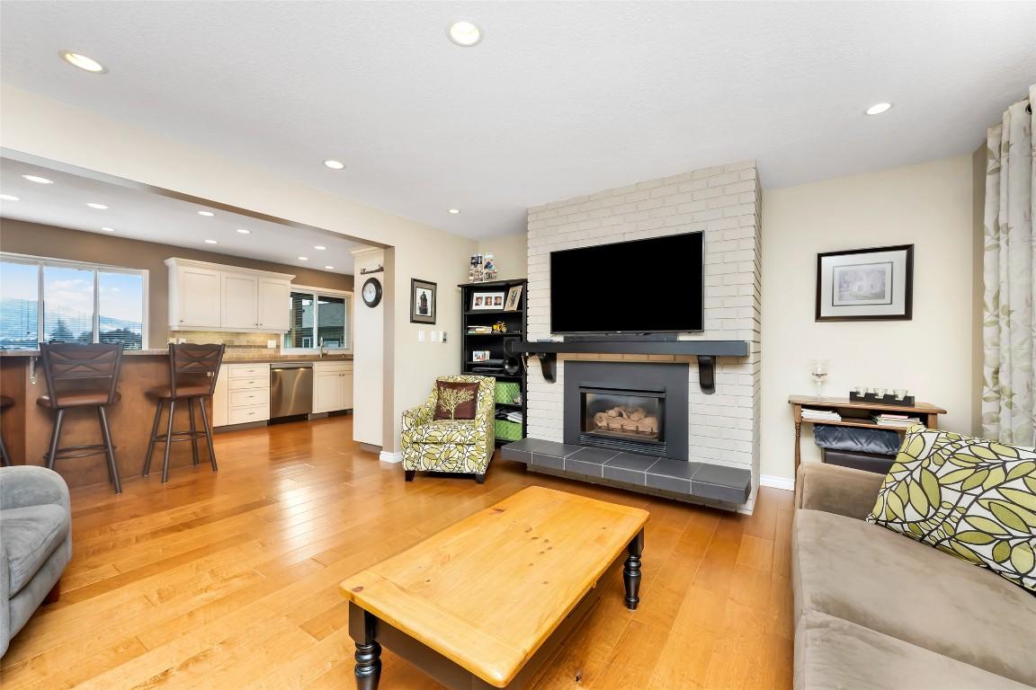 









6463


Blue Jay

Road,
Vernon,




BC
V1H 1W5

