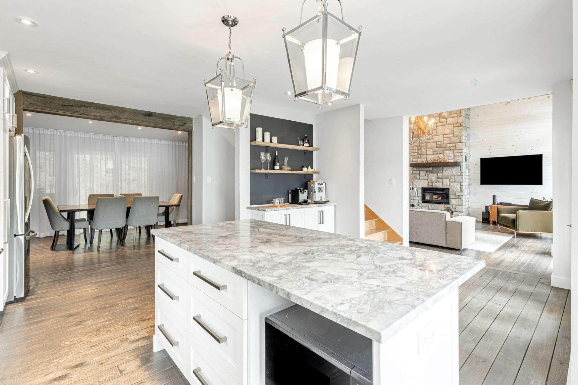 









2020


Ch. du Lac-Ste-Rose N.

,
Mandeville,




QC
J0K1L0

