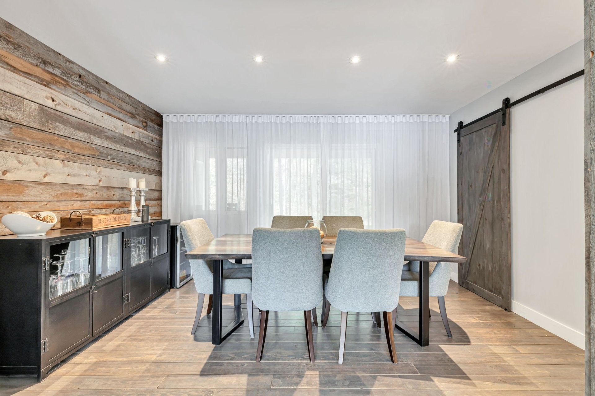









2020


Ch. du Lac-Ste-Rose N.

,
Mandeville,




QC
J0K1L0

