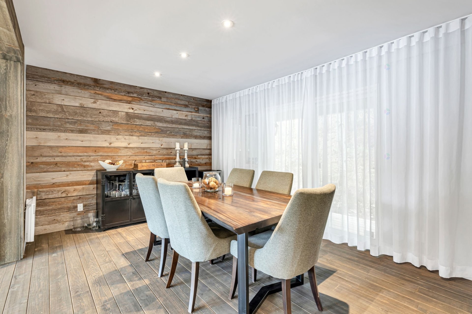 









2020


Ch. du Lac-Ste-Rose N.

,
Mandeville,




QC
J0K1L0

