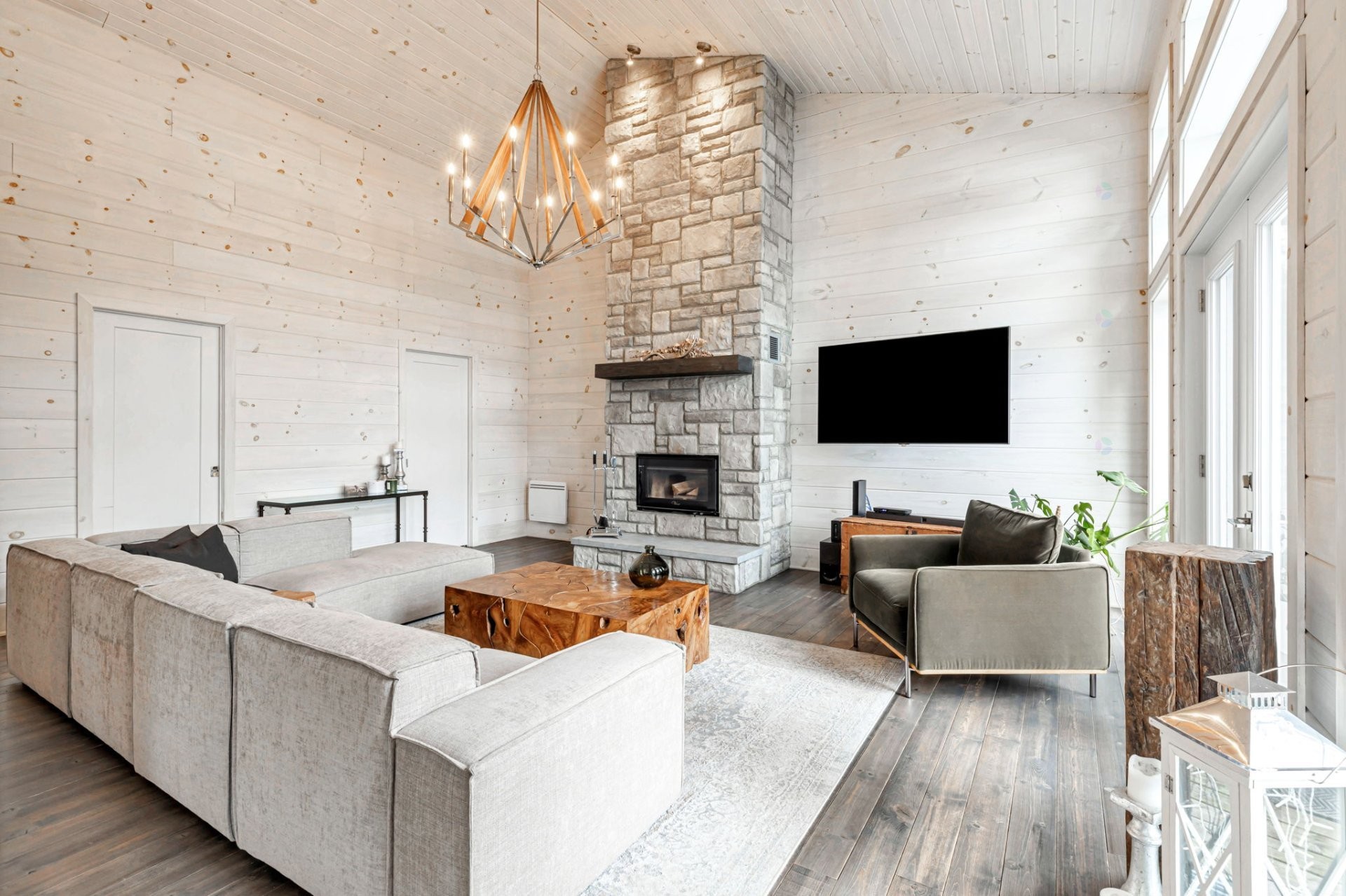 









2020


Ch. du Lac-Ste-Rose N.

,
Mandeville,




QC
J0K1L0

