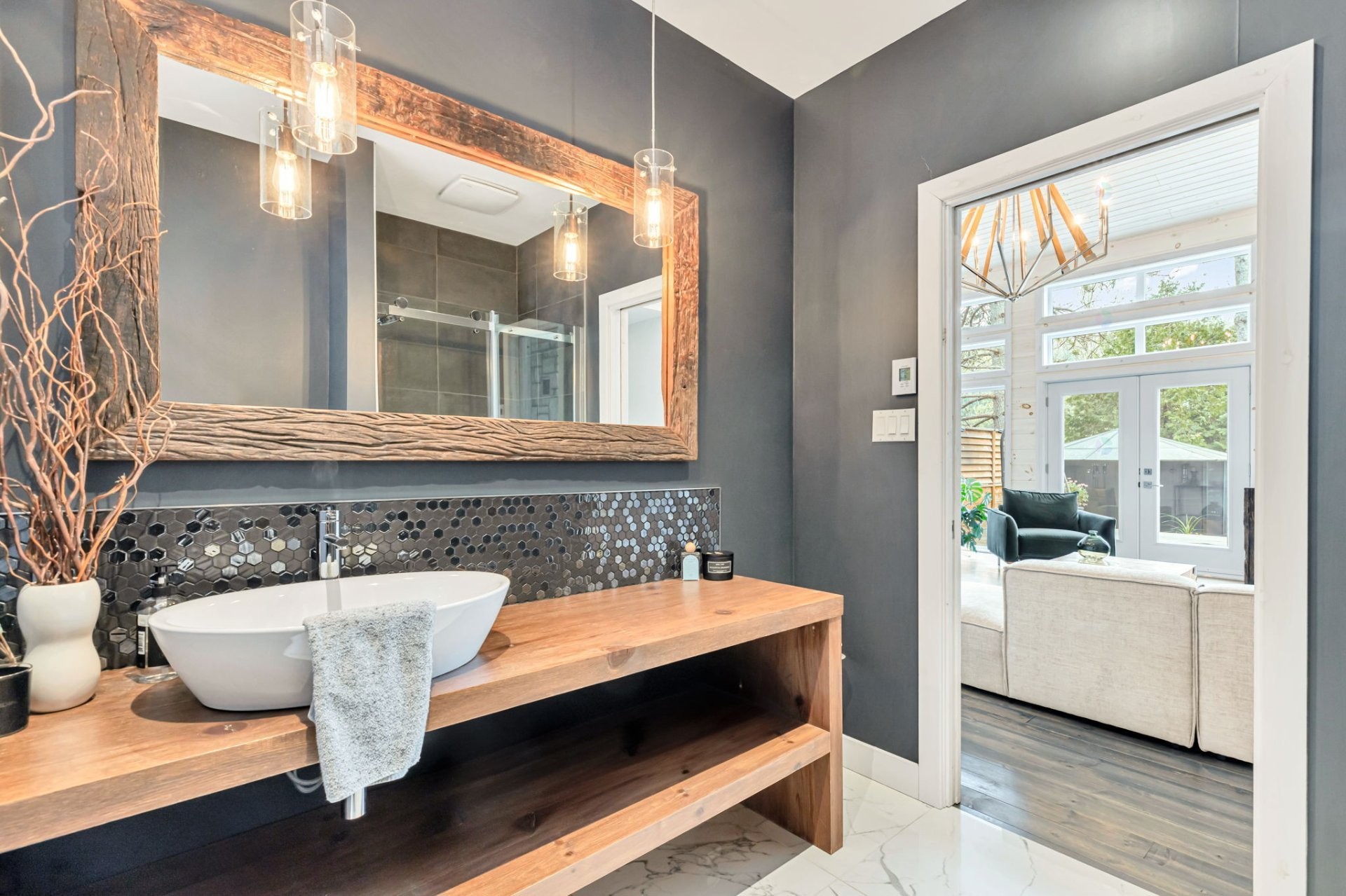 









2020


Ch. du Lac-Ste-Rose N.

,
Mandeville,




QC
J0K1L0

