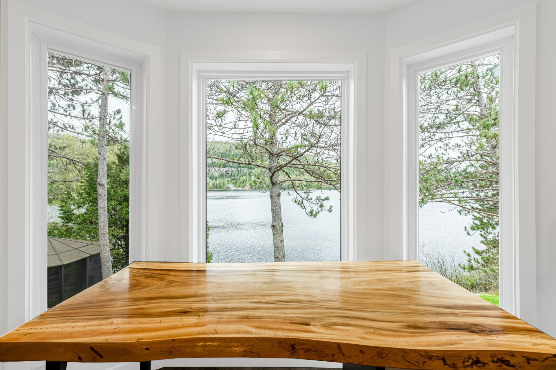 









2020


Ch. du Lac-Ste-Rose N.

,
Mandeville,




QC
J0K1L0

