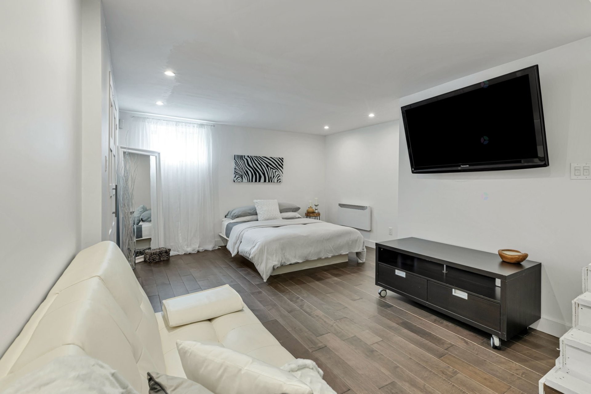 









2020


Ch. du Lac-Ste-Rose N.

,
Mandeville,




QC
J0K1L0

