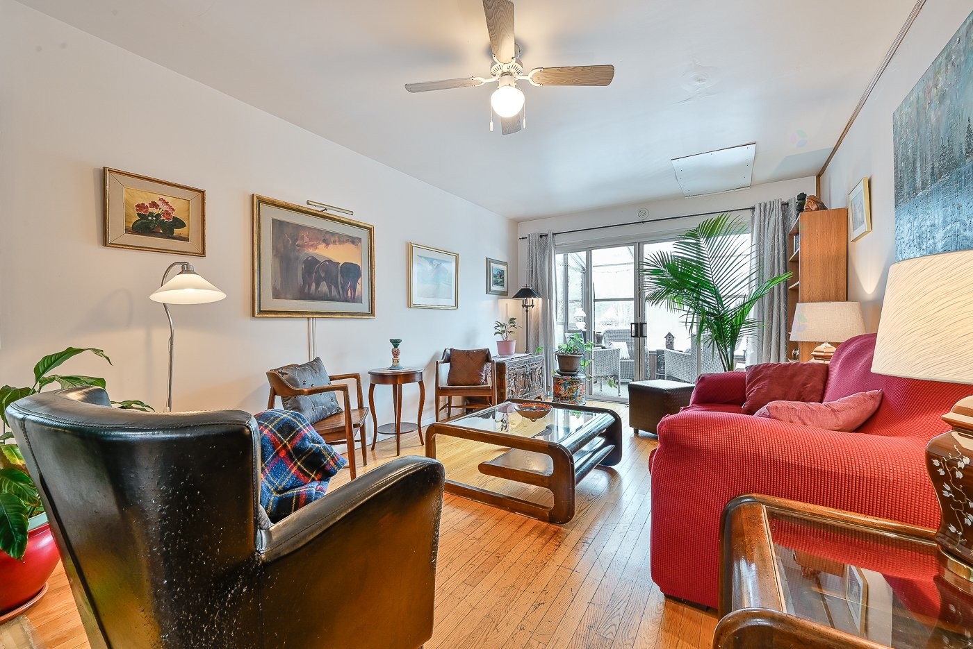 









208


Ch. St-Charles

,
Longueuil (Greenfield Park),




QC
J4V2K5

