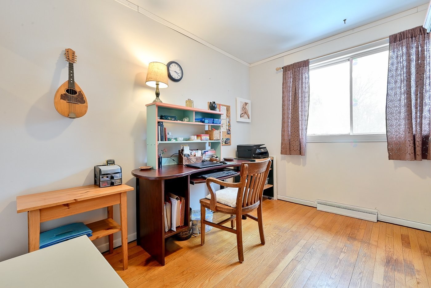 









208


Ch. St-Charles

,
Longueuil (Greenfield Park),




QC
J4V2K5

