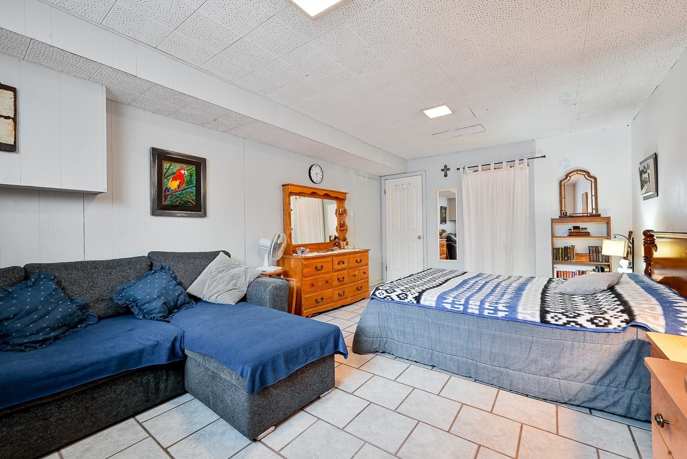 









208


Ch. St-Charles

,
Longueuil (Greenfield Park),




QC
J4V2K5

