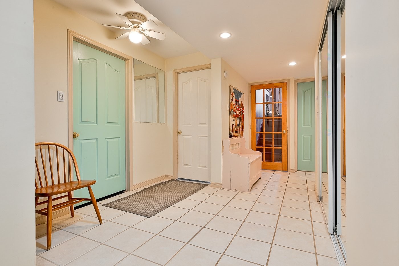 









208


Ch. St-Charles

,
Longueuil (Greenfield Park),




QC
J4V2K5

